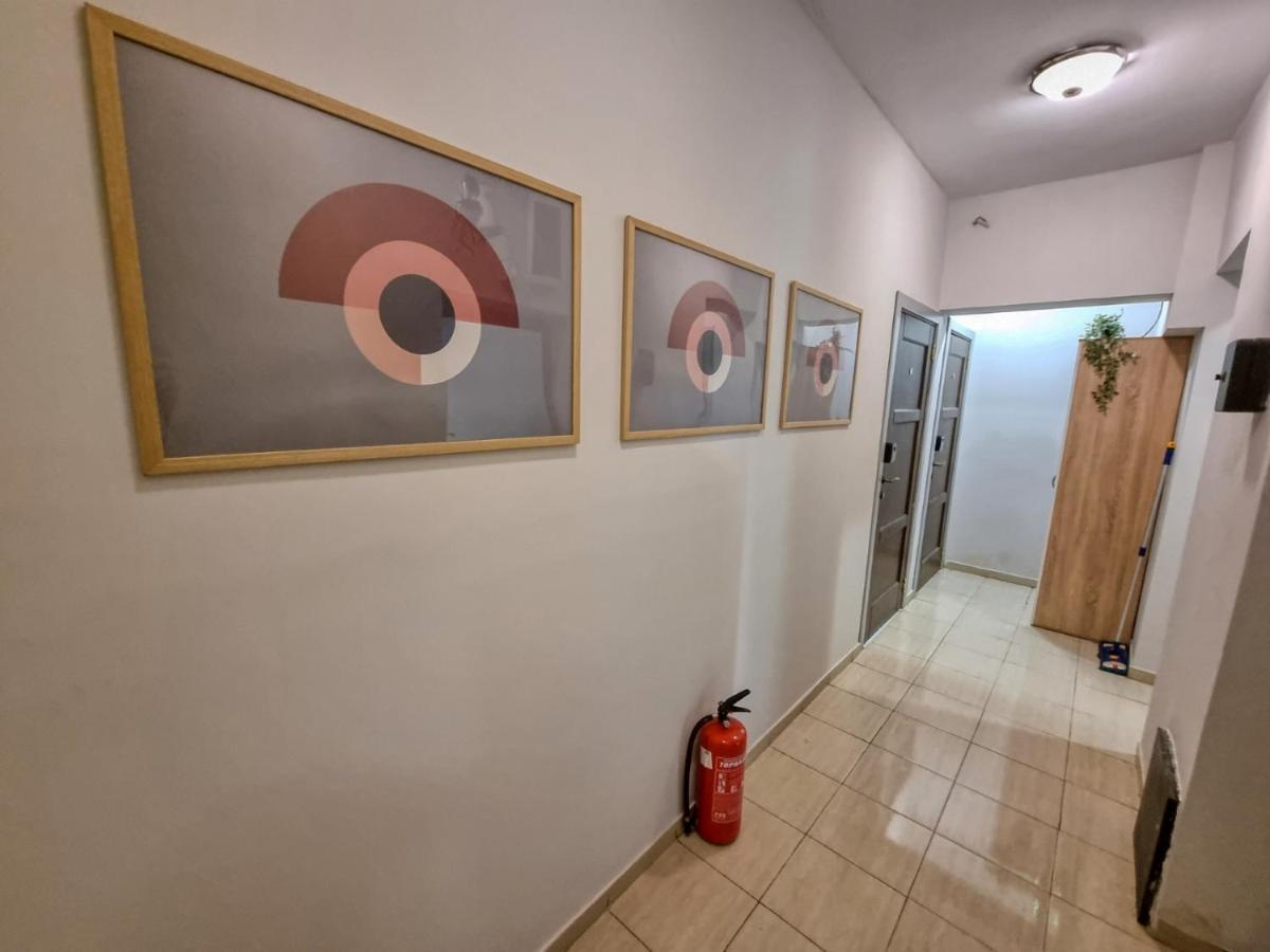 Inviting In Center סופיה